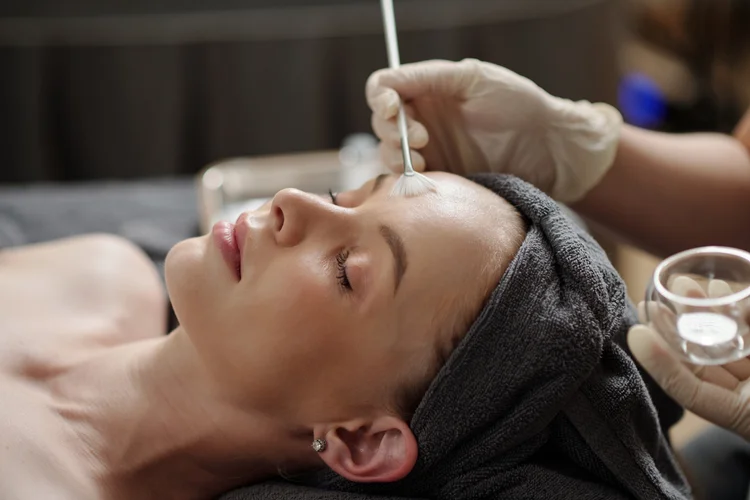 Why Chemical Peels Are Perfect for Fall and Winter 🍂❄️