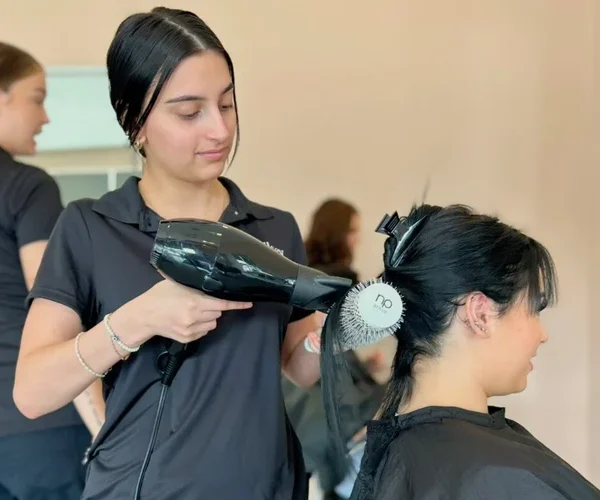 From Shampoo to Runway Styles: What You’ll Learn in a Professional Hairstyling Program in Ontario