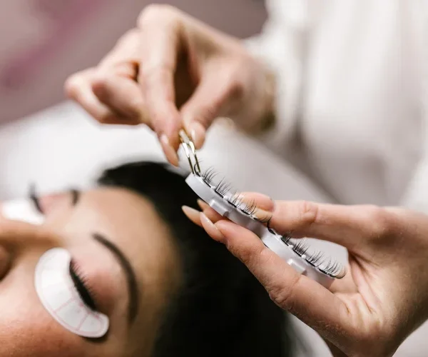 How the Beauty Industry in Canada Is Changing in 2026